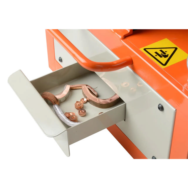 Unité de travail Tris pour poinçonner, plier et couper