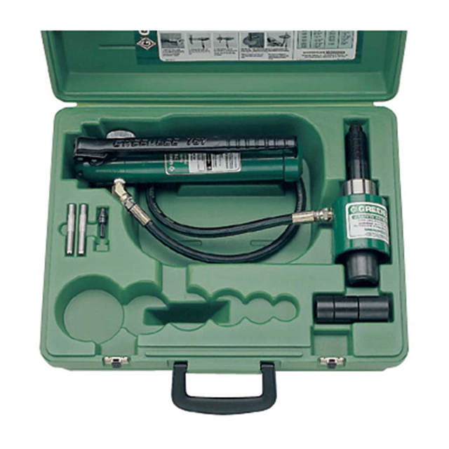 Poinçonneuse hydraulique avec pompe manuelle