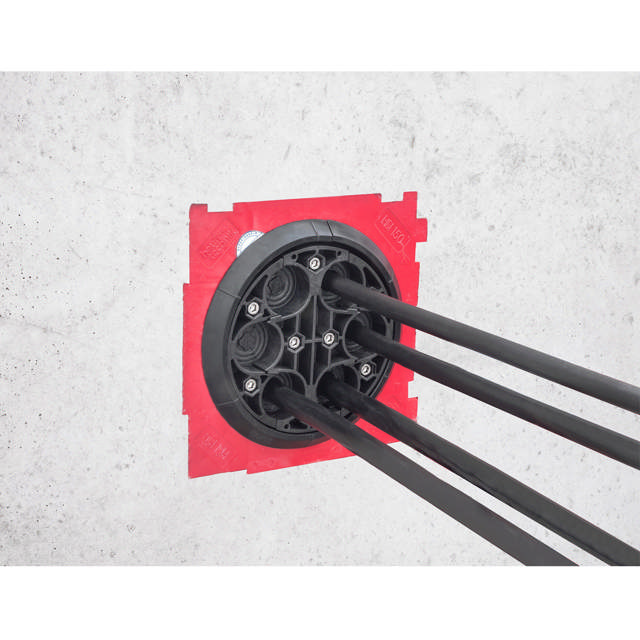 Passage étanche simple face avec manchon emboîtable en caoutchouc