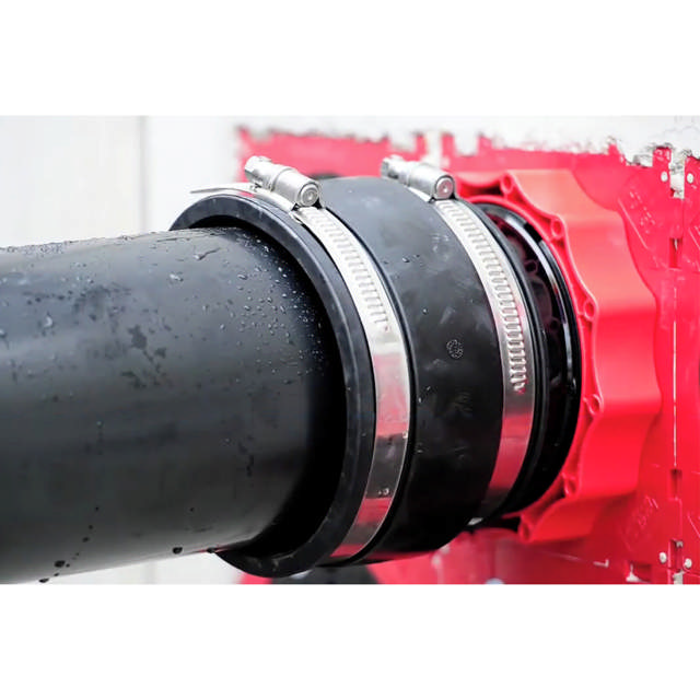 Couvercle avec technique de manchons pour tuyaux lisses