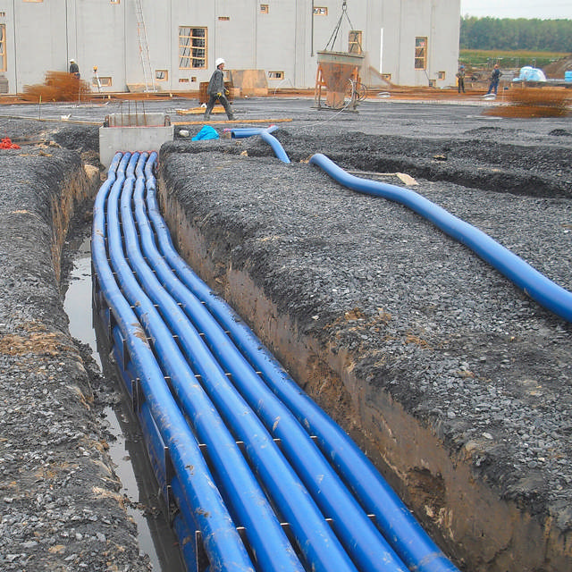 Tube spiralé plastique pour système de passage de câbles