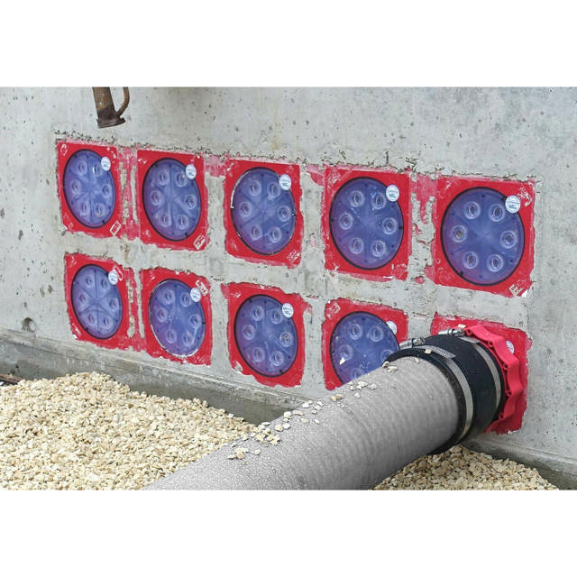 Passage simple face à sceller dans le béton